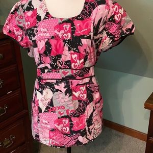 Very cute White Cross Valentine Scrub top size L